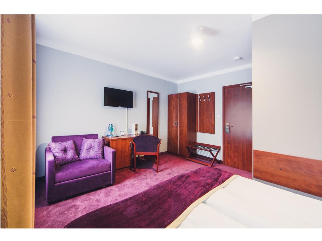 Chmielna Hotel